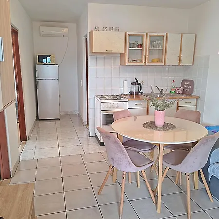 Pepa * Rogoznica (Sibenik-Knin)
